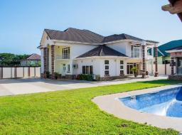 6 bedroom house for sale in Tema community