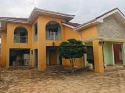 4 bedroom townhouse for rent in East legon American House