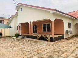 4 bedroom house for rent in Eastlegon 