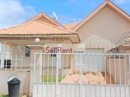 3 bedroom townhouse for rent at Spintex