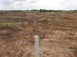 land for sale in 100 Acres of Estate land going for sale 