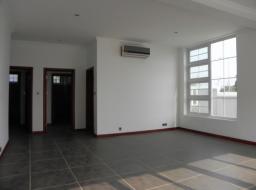 2 bedroom apartment for rent in Abelemkpe