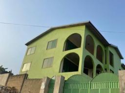 10 bedroom house for sale at Kwabenya
