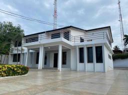 4 bedroom house for rent in Osu 