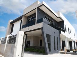 5 bedroom house for sale at East Airport