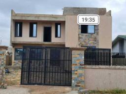 4 bedroom house for sale in Oyibi