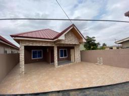 3 bedroom townhouse for rent in Spintex