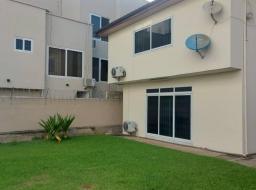 6 bedroom house for rent in Labone