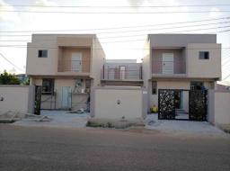 2 bedroom house for rent in East Legon ARS