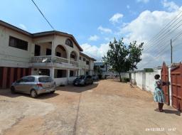 10 bedroom house for sale at East Airport