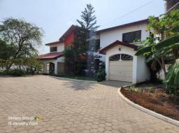 5 bedroom house for sale in Labone 