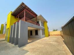 4 bedroom house for rent at East Airport