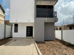 3 bedroom house for sale at Tse Addo