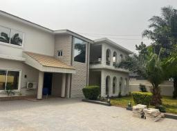 5 bedroom house for rent in Labone