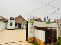 3 bedroom house for rent in Spintex batsonaa