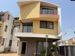 3 bedroom townhouse for rent in East Airport