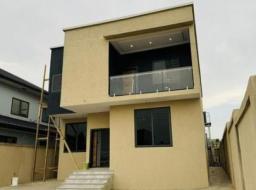 4 bedroom house for sale in Executives 4 Bedrooms House With Boys Qu