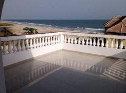 8 bedroom furnished house for sale at Winneba Beach