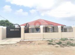 5 bedroom house for sale in Kasoa west end university