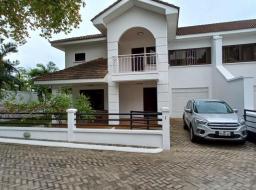 4 bedroom townhouse for rent at Cantonments