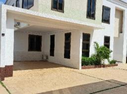 3 bedroom townhouse for rent in Spintex 