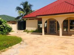 3 bedroom house for rent in Spintex