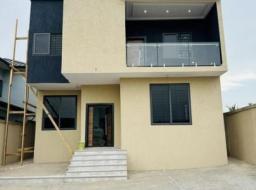 4 bedroom house for sale in Executive 4 Bedrooms House With Boys Qua