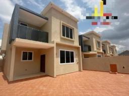 4 bedroom house for sale in Executive 4 Bedrooms House With Boys Qua