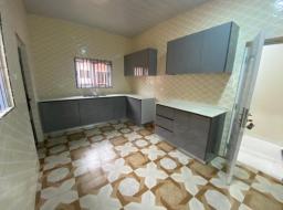 2 bedroom townhouse for rent at Tema Community 25