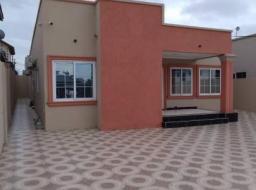 3 bedroom house for rent in Spintex