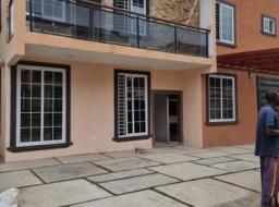 3 bedroom townhouse for rent in East Airport