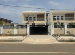 4 bedroom house for sale in Spintex