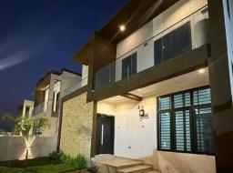 3 bedroom townhouse for sale in Executive 3 Bedrooms Townhouse In Gated 