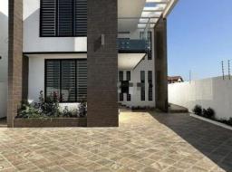 4 bedroom house for sale in Executive 4 Bedrooms House With Boys Qua