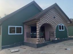 3 bedroom house for sale in Aplaku