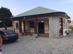 4 bedroom house for rent in Kwabenya ACP