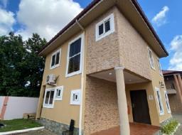 2 bedroom townhouse for rent in Tesano 