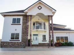 6 bedroom house for sale in Tema community 12